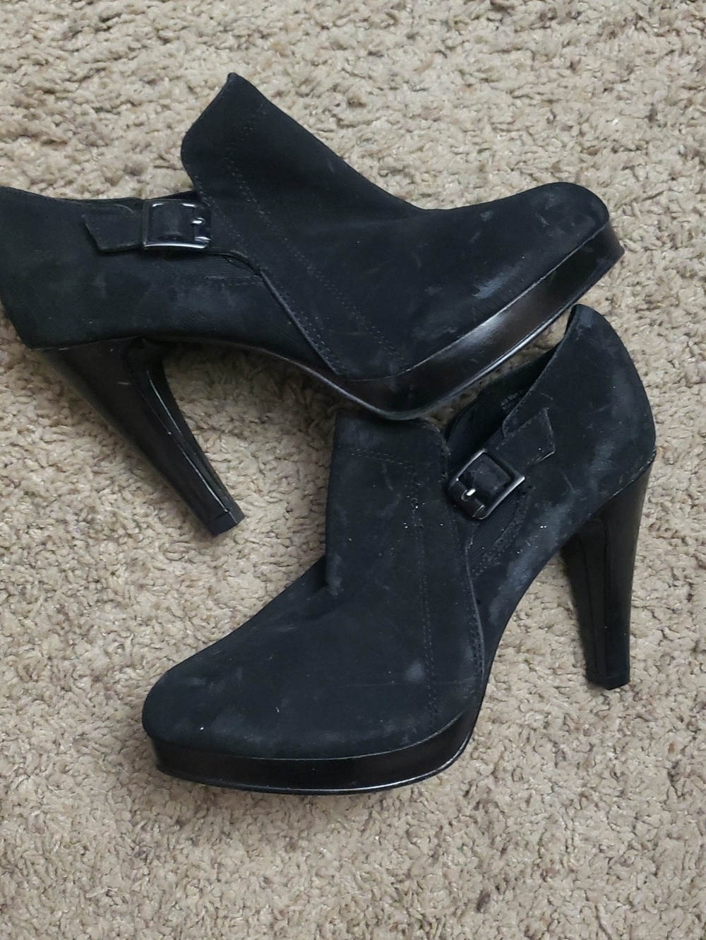 FIONI Clothing Black Suede Platform Ankle Booties